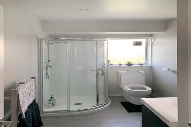 Photo of property in 83 Luckens Road, West Harbour, Auckland, 0618