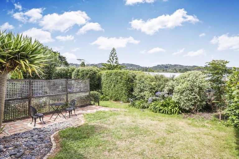 Photo of property in 105 Captain Scott Road, Glen Eden, Auckland, 0602