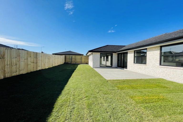 Photo of property in 8 Ned Place, Halswell, Christchurch, 8025