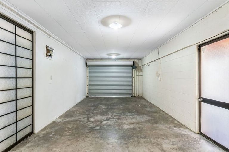 Photo of property in 1/25 Ciprian Place, Henderson, Auckland, 0612