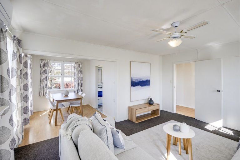 Photo of property in 1 James Cook Street, Havelock North, 4130