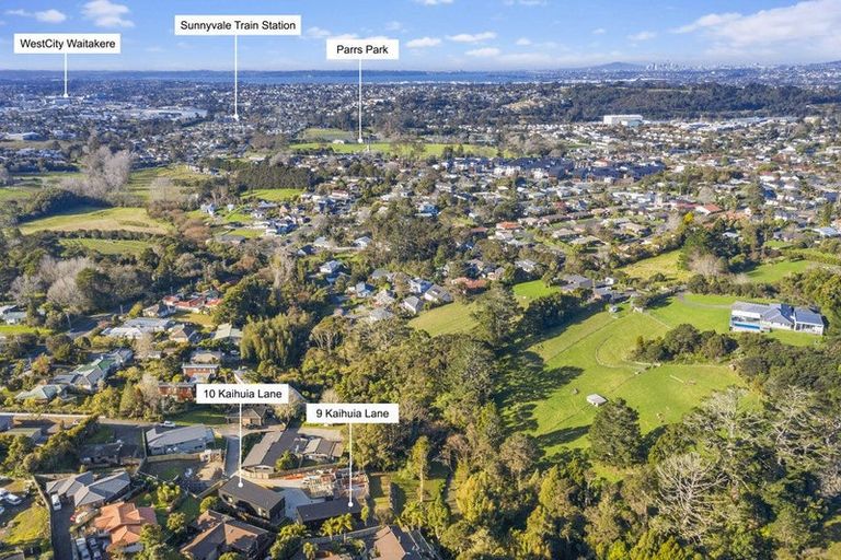 Photo of property in 10 Kaihuia Lane, Oratia, Auckland, 0604