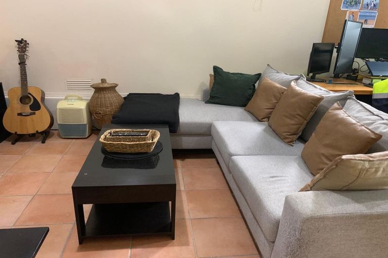 Photo of property in 2/846 Beach Road, Torbay, Auckland, 0630