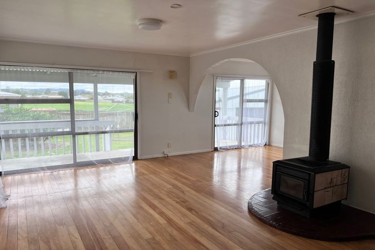 Photo of property in 90 Friedlanders Road, Manurewa, Auckland, 2102