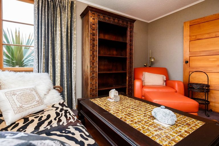 Photo of property in 32 Rangiora Avenue, Roslyn, Palmerston North, 4414