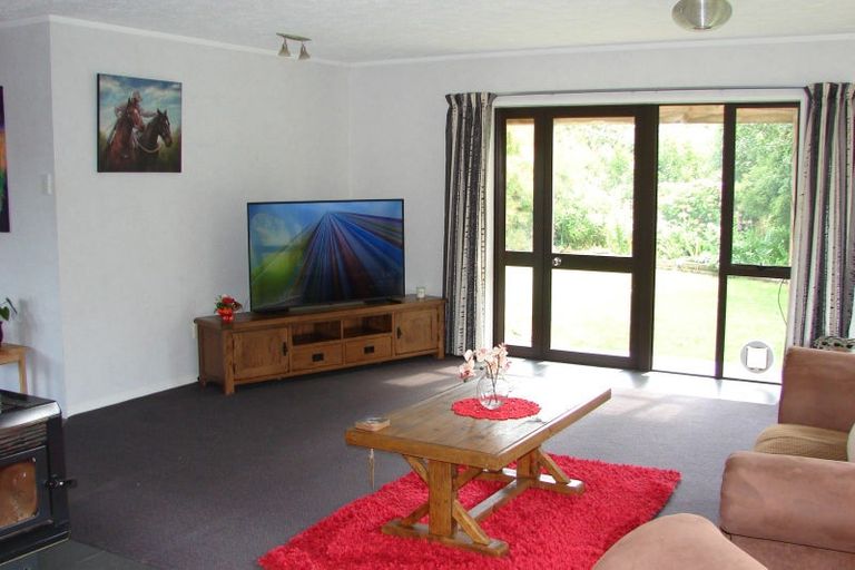 Photo of property in 242 Oreti Road, Otatara, Invercargill, 9879