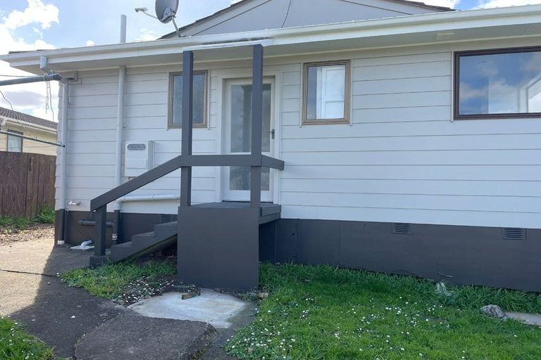 Photo of property in 3 Cade Place, Weymouth, Auckland, 2103
