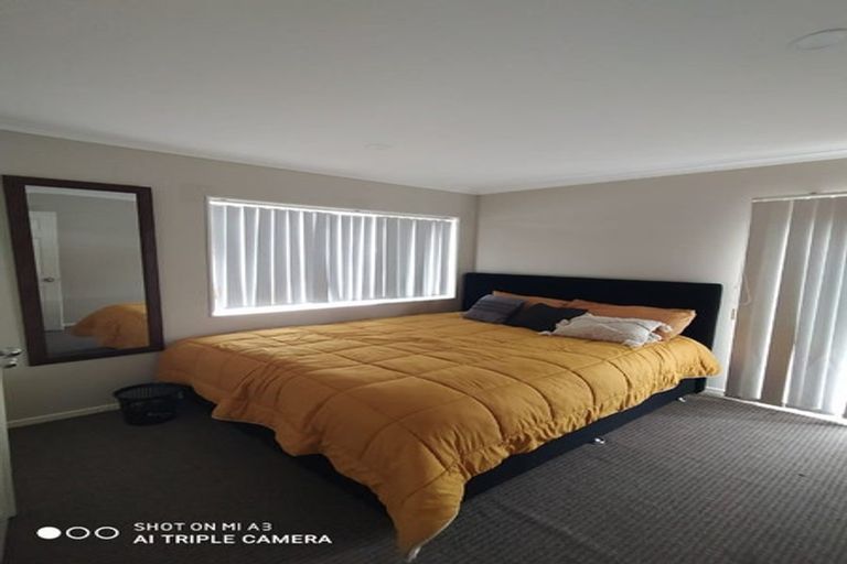 Photo of property in 12 Tavua Lane, Ranui, Auckland, 0612