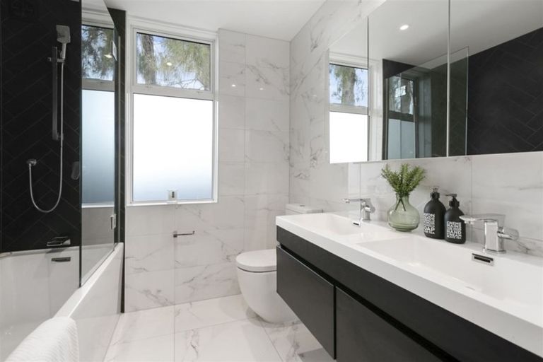 Photo of property in 243 Clevedon Kawakawa Road, Clevedon, Papakura, 2585