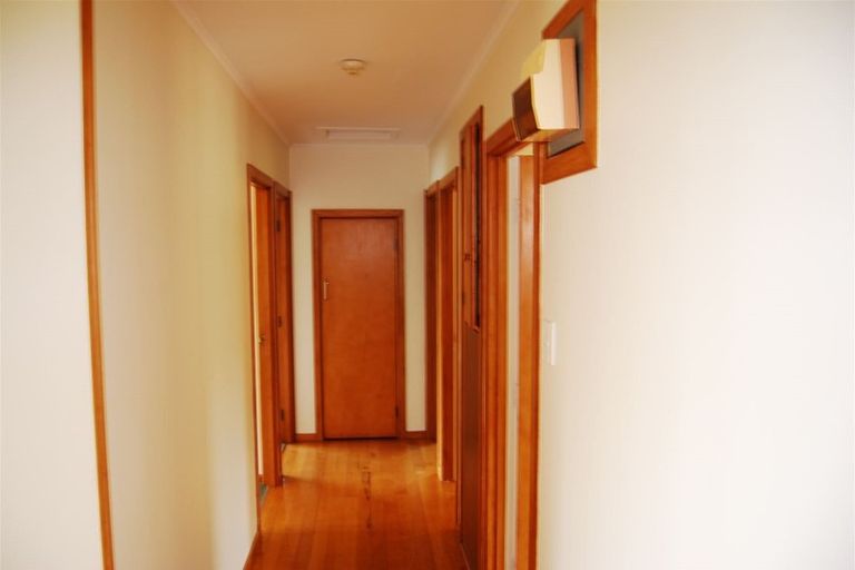 Photo of property in 74 Kervil Avenue, Te Atatu Peninsula, Auckland, 0610