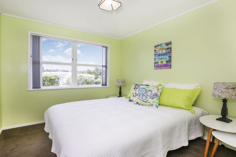 Photo of property in 105 Captain Scott Road, Glen Eden, Auckland, 0602