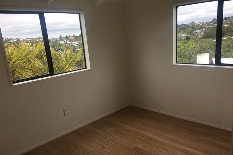 Photo of property in 3/69 Monarch Avenue, Hillcrest, Auckland, 0627