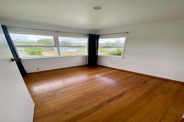 Photo of property in 25 Saffron Street, Birkdale, Auckland, 0626