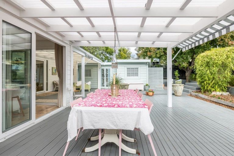 Photo of property in 6 Finnis Lane, Hospital Hill, Napier, 4110