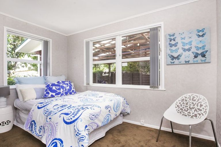 Photo of property in 105 Captain Scott Road, Glen Eden, Auckland, 0602