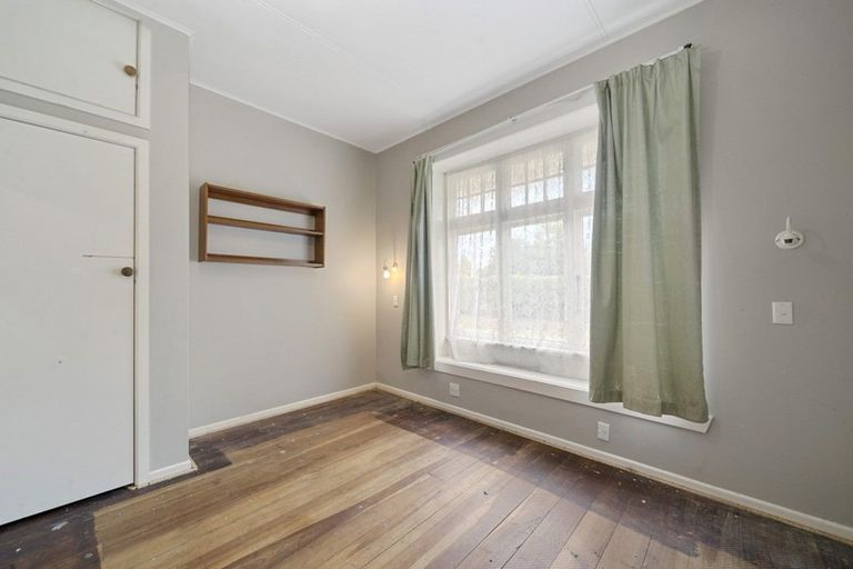 Photo of property in 3 Panama Street, Martinborough, 5711