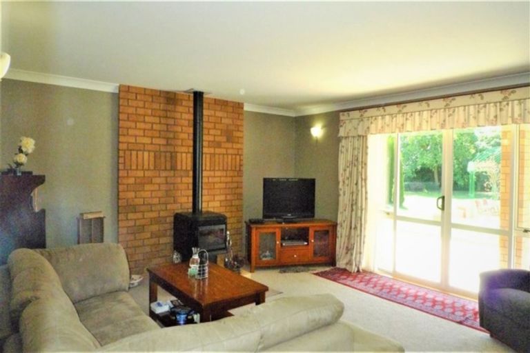 Photo of property in 10 Faith Place, West Melton, Christchurch, 7675