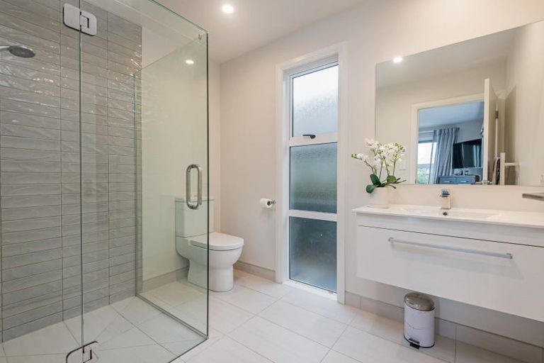 Photo of property in 15 Monaco Grove, Fitzherbert, Palmerston North, 4410