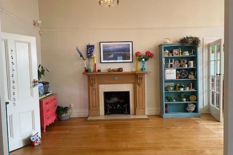 Photo of property in 8 Dodson Avenue, Milford, Auckland, 0620