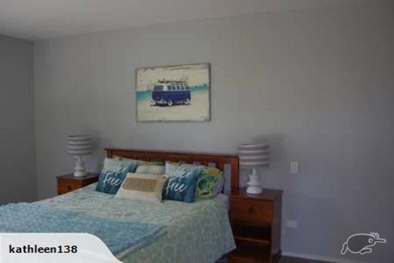 Photo of property in 55 Pitcairn Street, Oakura, 4314