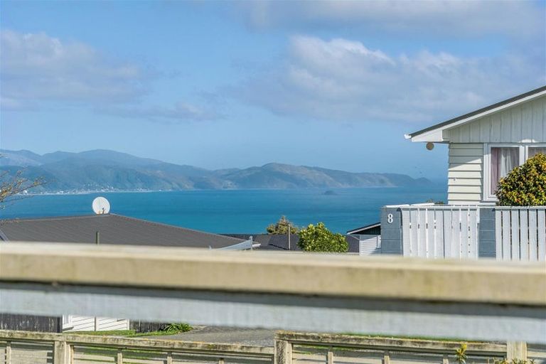 Photo of property in 5 Cypress Drive, Maungaraki, Lower Hutt, 5010