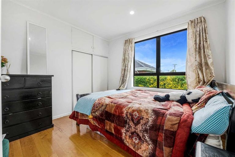 Photo of property in 11 Sunnyside Crescent, Papatoetoe, Auckland, 2025