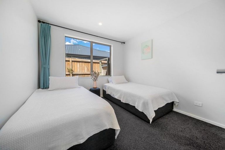 Photo of property in 8 Chadlington Way, Lower Shotover, Queenstown, 9304