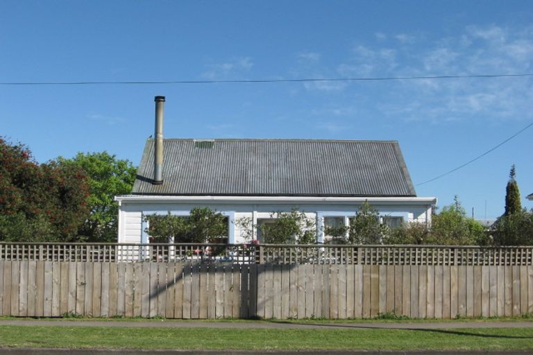 Photo of property in 29 Disraeli Street, Gisborne, 4010