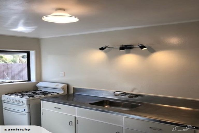 Photo of property in 1/17 Valentine Street, Alicetown, Lower Hutt, 5010