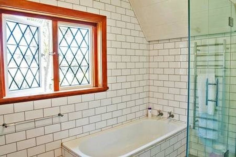 Photo of property in 10 Mersey Street, Island Bay, Wellington, 6023