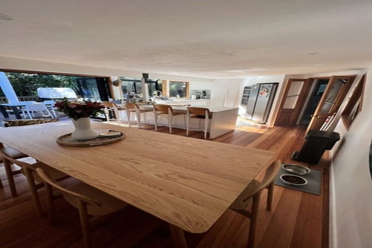 Photo of property in 23 Telephone Road, Birkenhead, Auckland, 0626