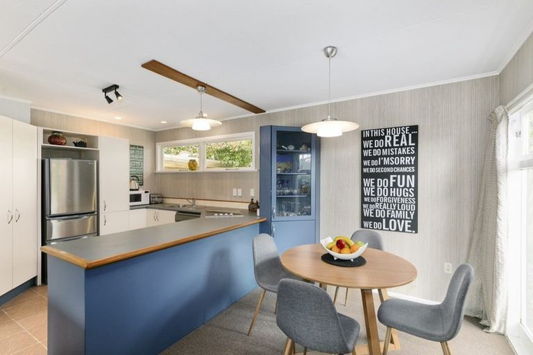 Photo of property in 33 Wright Street, Wainuiomata, Lower Hutt, 5014