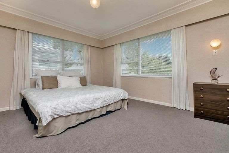 Photo of property in 14 Dudding Avenue, Northcote, Auckland, 0627