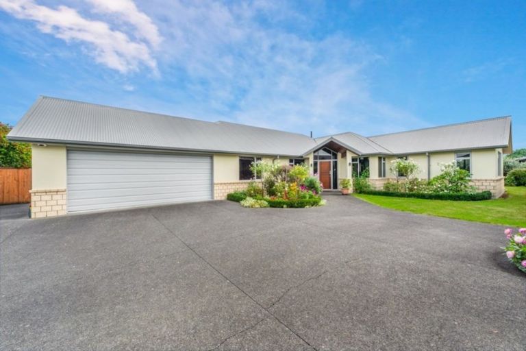 Photo of property in 19 Malbec Place, Rototuna, Hamilton, 3210