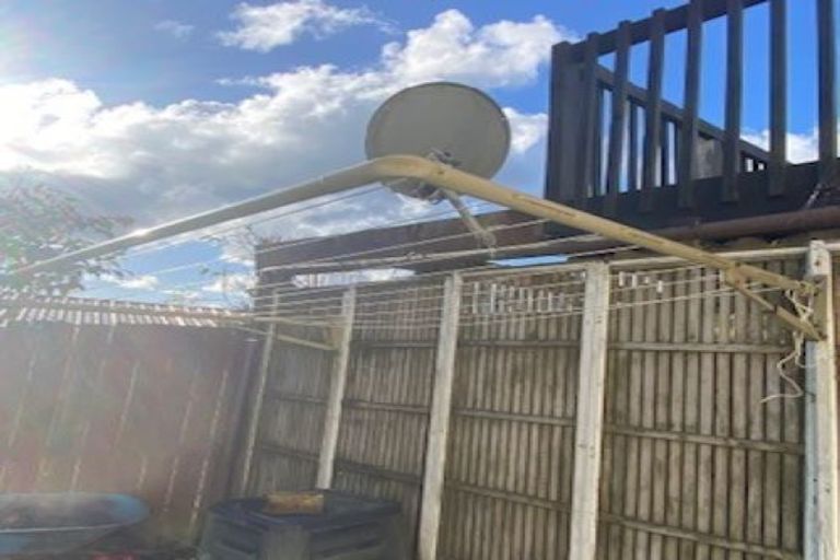 Photo of property in 14 Lanigan Street, Birkdale, Auckland, 0626