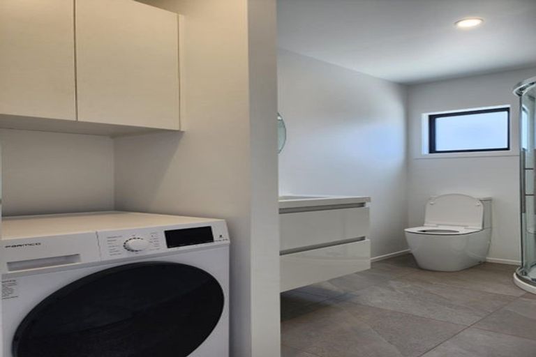 Photo of property in 140a Ngamotu Road, Spotswood, New Plymouth, 4310