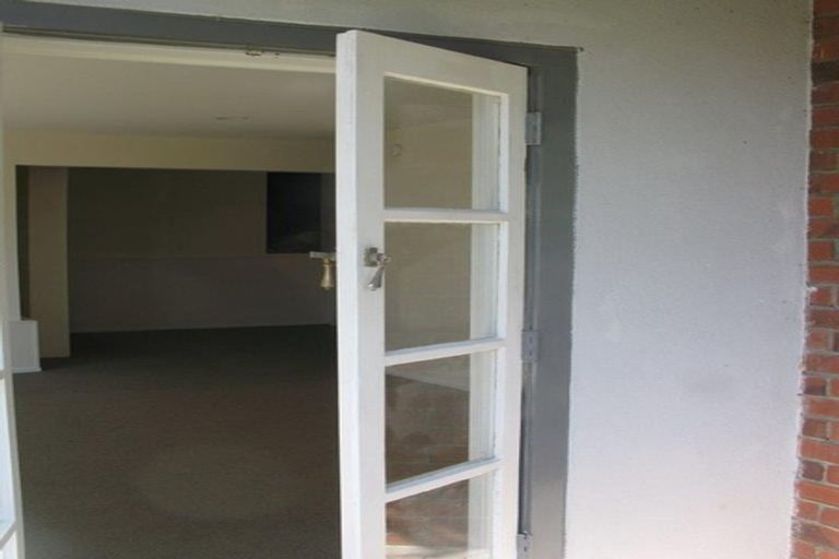 Photo of property in 77 Sunrise Avenue, Murrays Bay, Auckland, 0630