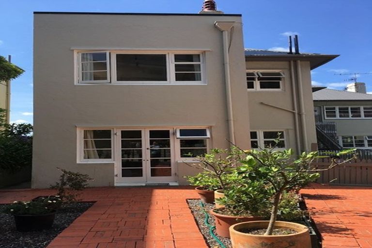 Photo of property in 3/7 Stowe Hill, Thorndon, Wellington, 6011