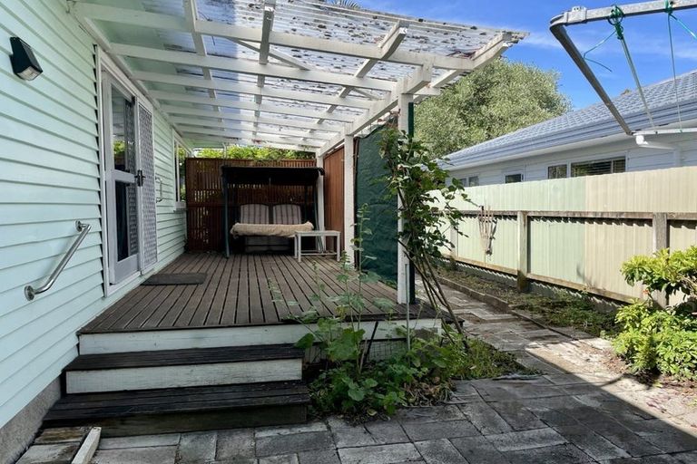 Photo of property in 15 Eton Street, Taradale, Napier, 4112