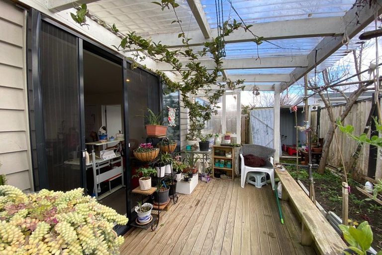 Photo of property in 39 Casuarina Road, Half Moon Bay, Auckland, 2012