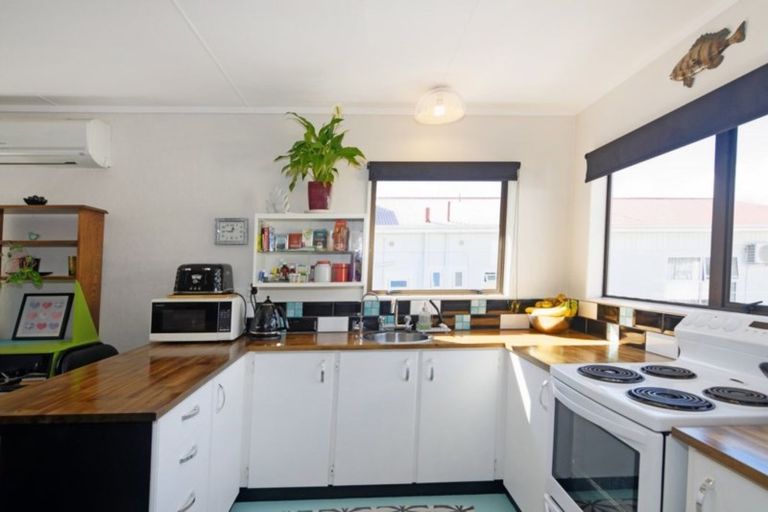 Photo of property in 2/142 Saint Vincent Street, Toi Toi, Nelson, 7010