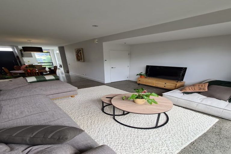 Photo of property in 14 Cochrane Road, Hobsonville, Auckland, 0616