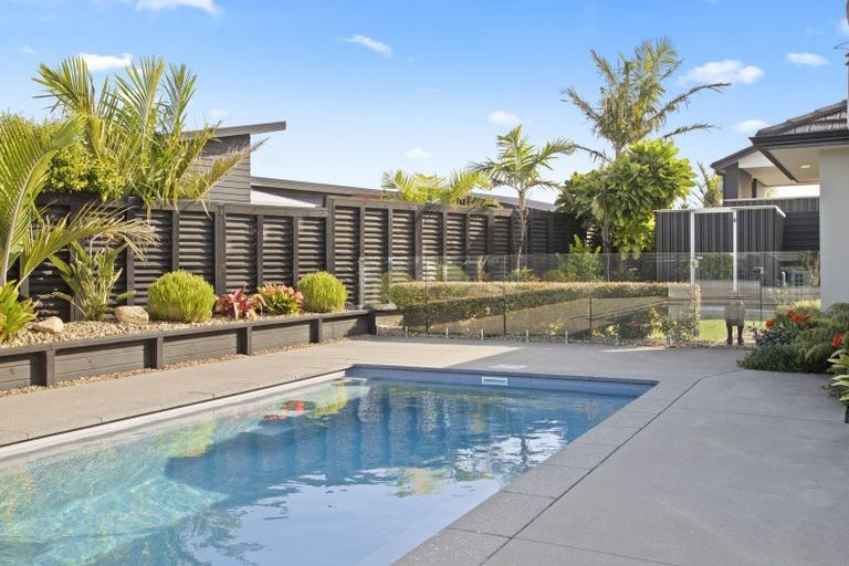 Photo of property in 13 William Andrew Road, Pukekohe, 2120