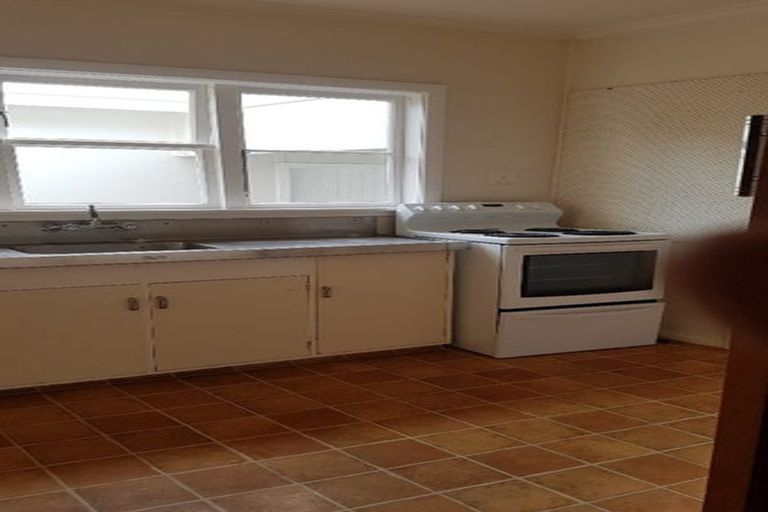 Photo of property in 12 Olivia Crescent, Tawa, Wellington, 5028