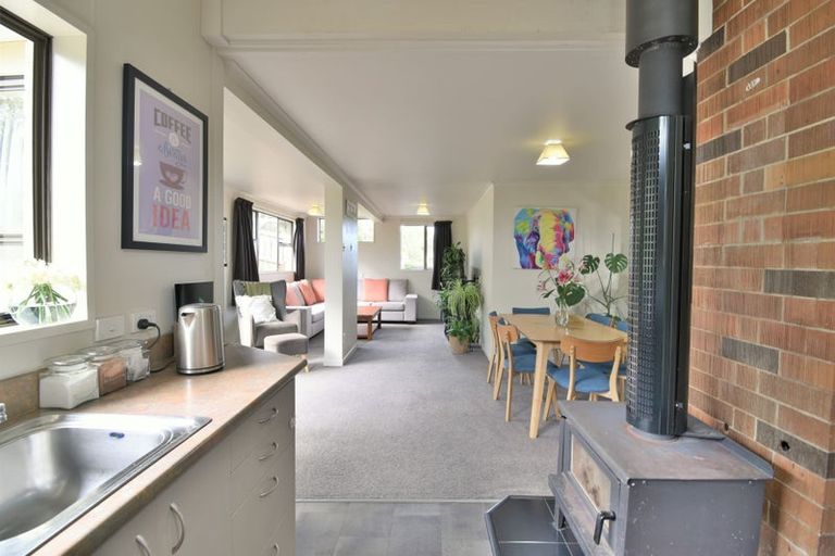 Photo of property in 303 Main South Road, Green Island, Dunedin, 9018