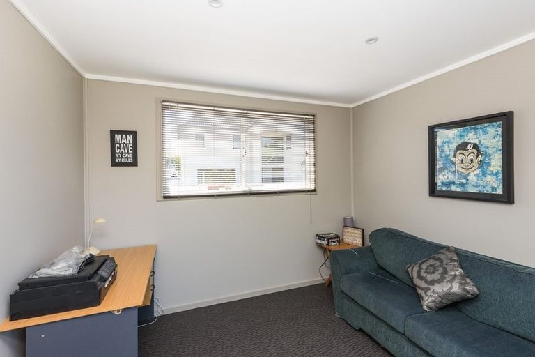 Photo of property in 16 Orlando Crescent, Waimairi Beach, Christchurch, 8083