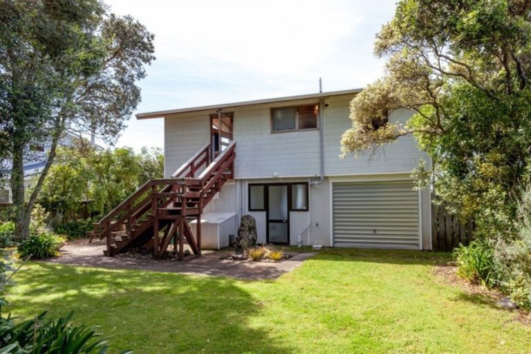 Photo of property in 110 Pipi Road, Whangamata, 3620