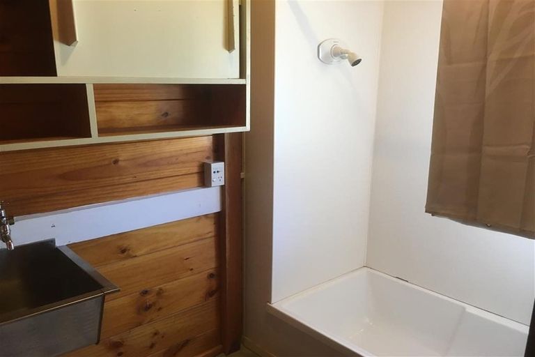 Photo of property in 10 Bahama Crescent, Paraparaumu Beach, Paraparaumu, 5032