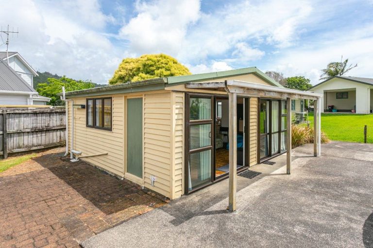 Photo of property in 106 Waverley Place, Whangamata, 3620