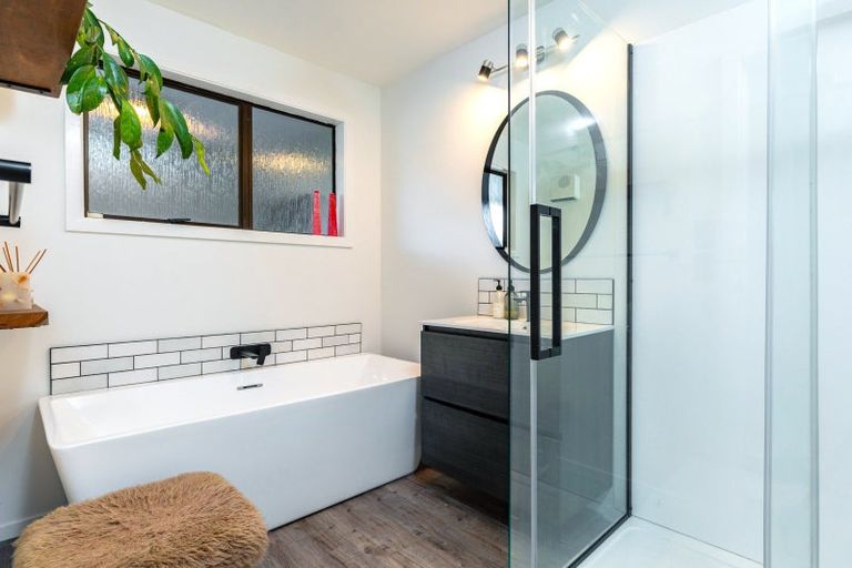 Photo of property in 1058 Queen Charlotte Drive, Linkwater, Picton, 7281